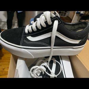 New Black/white Vans
